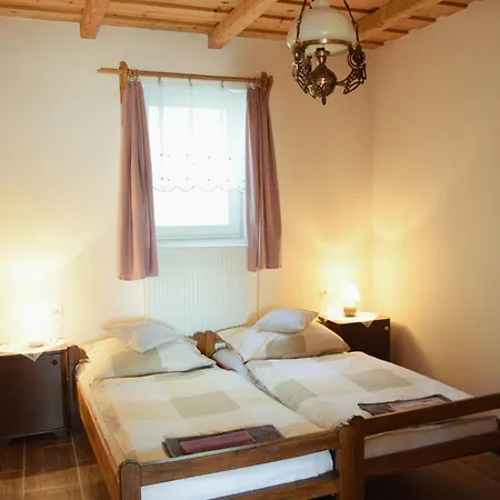 Anna Apartman Apartment Maroslele Exterior photo