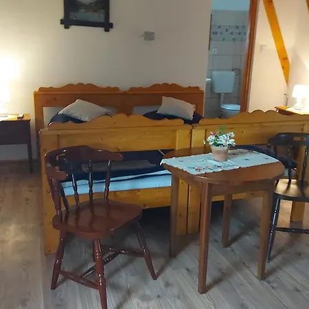 Anna Apartman Apartment Maroslele Exterior photo