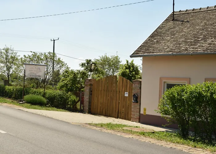 Anna Apartman