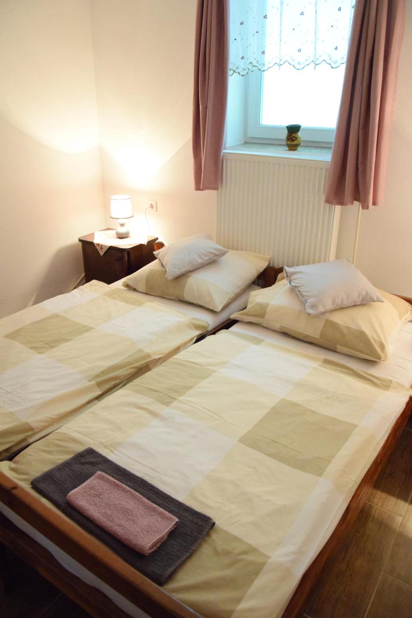 Anna Apartman * Maroslele